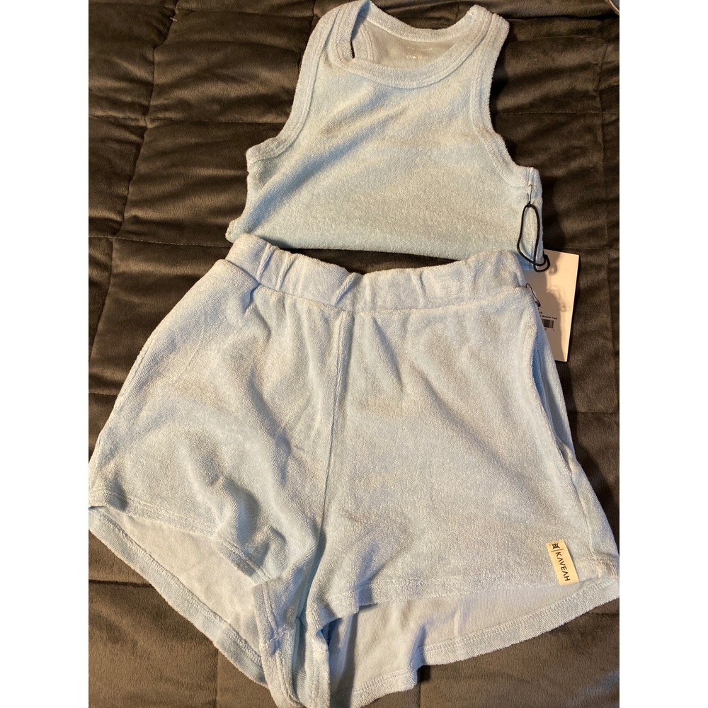 Kaveah Kids Light Blue Terry Cloth Set Tank Top and Shorts Size S 8-10 NWT
0549